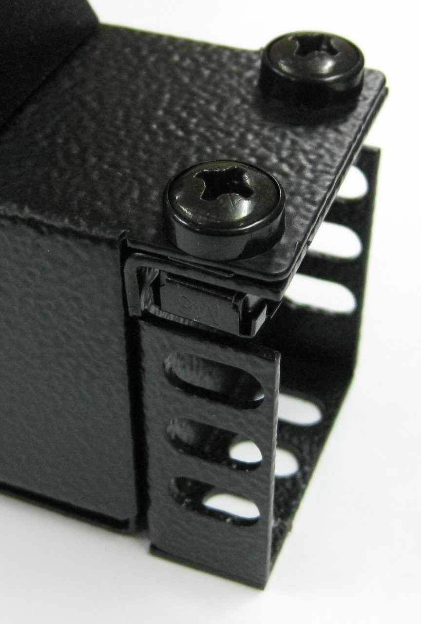 1RU > 0.5m Slim Vertical mount bracket (set 2/pce) image